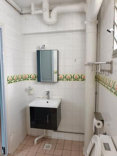 774 Woodlands Crescent, 774 Woodlands Crescent, Admiralty / Woodlands, Room Rental, 150 sqft, HDB Flat For Rent, by Stella Choo, 500247377 - Bathroom - PropertyGuru.com.sg