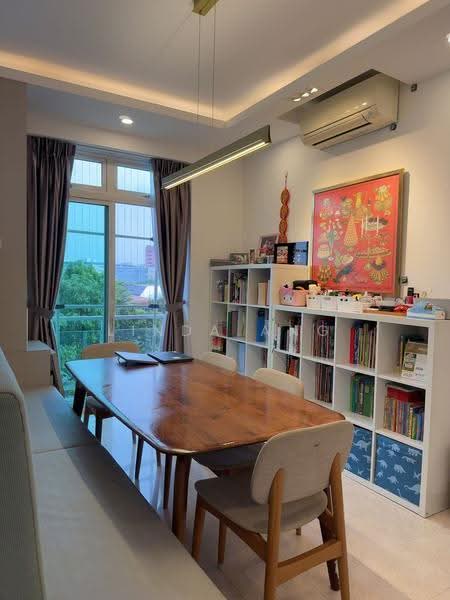 Monterey Park Condominium, 21 West Coast Rise, Buona Vista / West Coast / Clementi New Town, 3 Bedrooms, 1,259 sqft, Condominium For Sale, by Linda Ang, 500247386 - Dining Room - PropertyGuru.com.sg