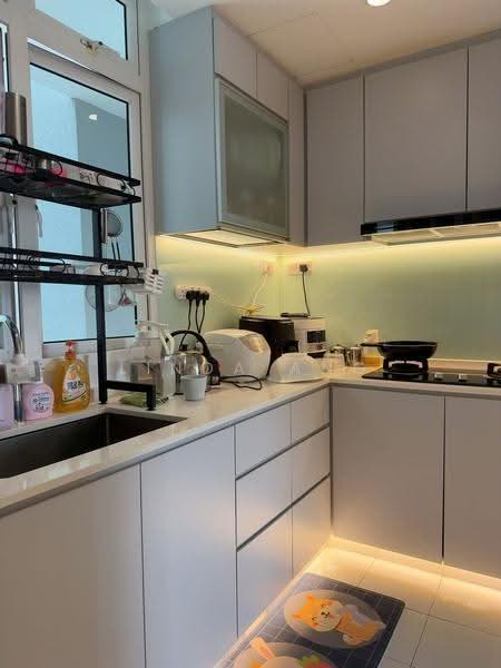 Monterey Park Condominium, 21 West Coast Rise, Buona Vista / West Coast / Clementi New Town, 3 Bedrooms, 1,259 sqft, Condominium For Sale, by Linda Ang, 500247386 - Kitchen - PropertyGuru.com.sg