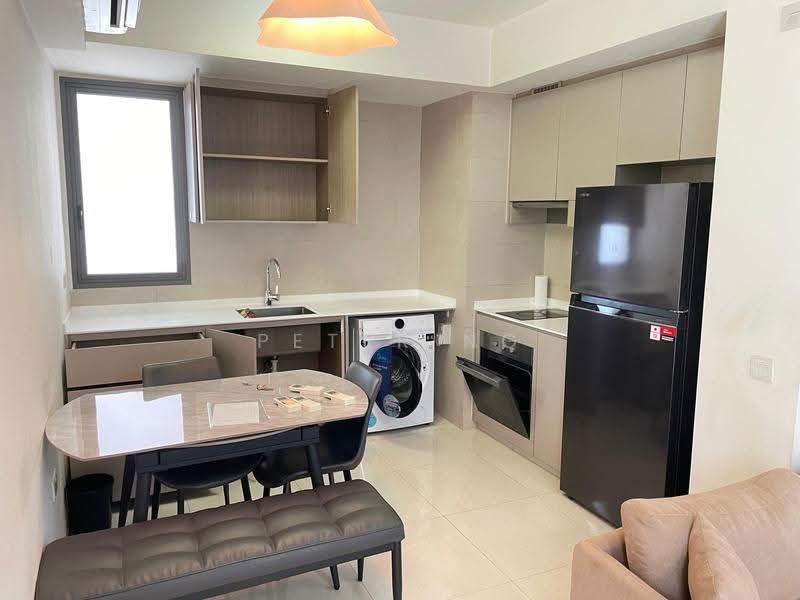 Vue 8 Residence, Pasir Ris Heights, Pasir Ris / Tampines, 2 Bedrooms, 904 sqft, Condominium For Rent, by Peter Ng, 500247389 - Kitchen - PropertyGuru.com.sg