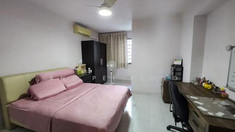 486 Pasir Ris Drive 4, 486 Pasir Ris Drive 4, Pasir Ris / Tampines, 4 Bedrooms, 1,335 sqft, HDB Flat For Sale, by Ang Pei Xiong, 500247391 - Bedroom - PropertyGuru.com.sg