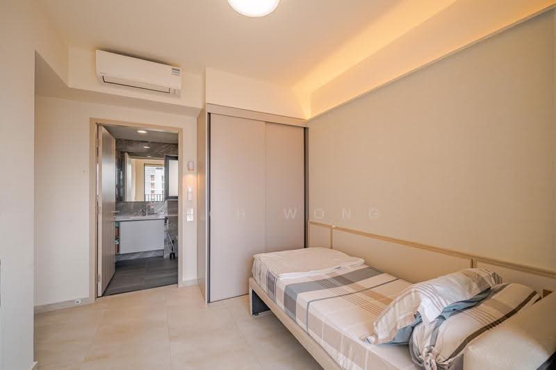 Sengkang Grand Residences, 74 Compassvale Bow, Hougang / Punggol / Sengkang, 3 Bedrooms, 936 sqft, Condominium For Sale, by Zach Wong, 500247392 - Bedroom - PropertyGuru.com.sg