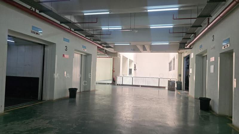 Tat Ann Building, 40 Jalan Pemimpin, Ang Mo Kio / Bishan / Thomson, 2,600 sqft, Light Industrial (B1) For Rent, by Madelene Low Chor Li, 500247397 - Cargo lift / unloading bay - CommercialGuru.com.sg