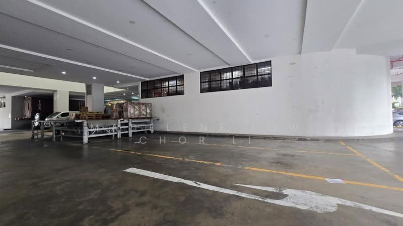 Tat Ann Building, 40 Jalan Pemimpin, Ang Mo Kio / Bishan / Thomson, 2,600 sqft, Light Industrial (B1) For Rent, by Madelene Low Chor Li, 500247397 - 2 x 40ft container bay - CommercialGuru.com.sg