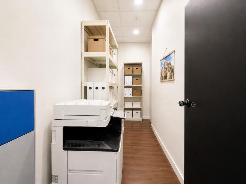 Well-renovated I Cosy Industrial Office @ Kaki Bukit MRT vicinity, Eunos / Geylang / Paya Lebar, 1,600 sqft, Factory / Workshop (B2) For Rent, by Sherwynn Chong, 500247399 - Corridor - CommercialGuru.com.sg
