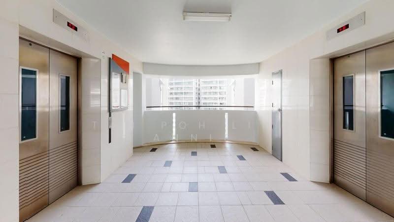 275B Compassvale Link, 275B Compassvale Link, Hougang / Punggol / Sengkang, 3 Bedrooms, 969 sqft, HDB Flat For Sale, by Tan Poh Ling Annie, 500247402 - Lobby - PropertyGuru.com.sg