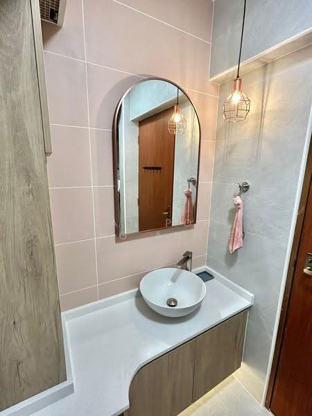 275B Compassvale Link, 275B Compassvale Link, Hougang / Punggol / Sengkang, 3 Bedrooms, 969 sqft, HDB Flat For Sale, by Tan Poh Ling Annie, 500247402 - Renovated Bathroom - PropertyGuru.com.sg
