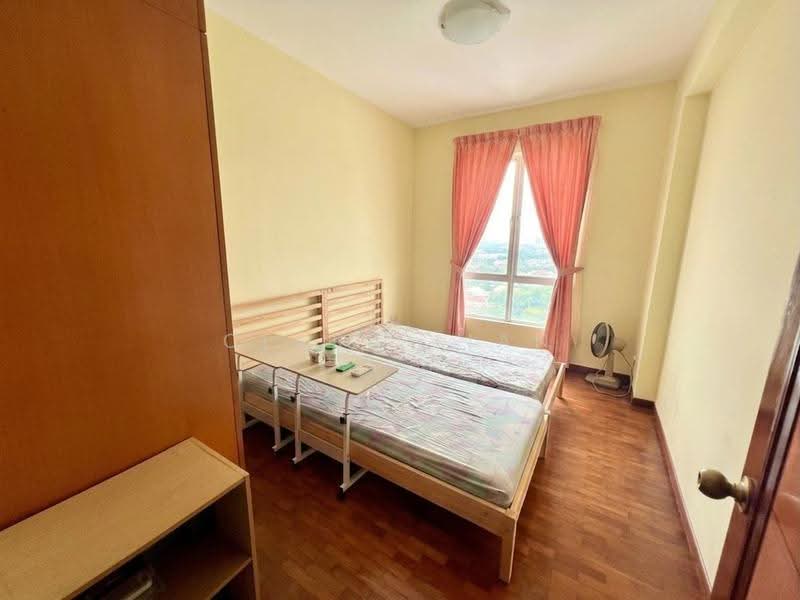 Yishun Emerald, 20 Canberra Drive, Sembawang / Yishun, 2 Bedrooms, 1,023 sqft, Condominium For Sale, by Clara Lian, 500247404 - Bedroom - PropertyGuru.com.sg