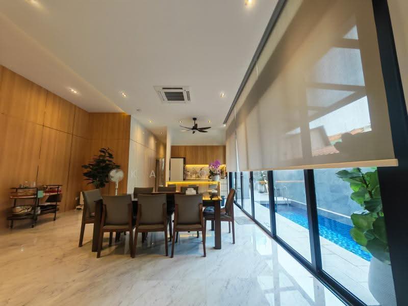 Freehold Landed in D15 - Modern Design with EV + Solar Equipped | in Frankel Opera Estate Area, Opera Estate / Frankel / Siglap / Carmen / Fidelio, East Coast / Marine Parade, 5 Bedrooms, 7,545 sqft, Semi-Detached House For Sale, by Kai Quah, 500247409 - Dining Room - PropertyGuru.com.sg