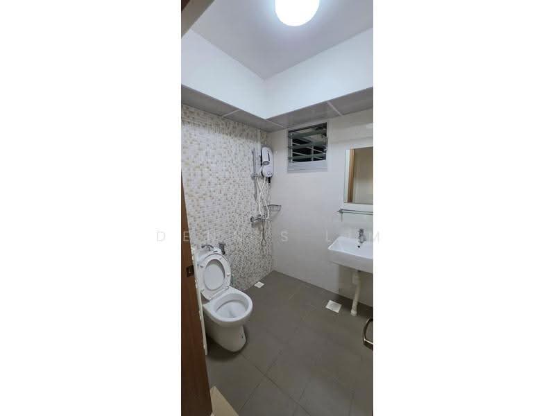 229B Sumang Lane, 229B Sumang Lane, Hougang / Punggol / Sengkang, 3 Bedrooms, 1,001 sqft, HDB Flat For Sale, by Dennis Lim, 500247411 - Bathroom - PropertyGuru.com.sg
