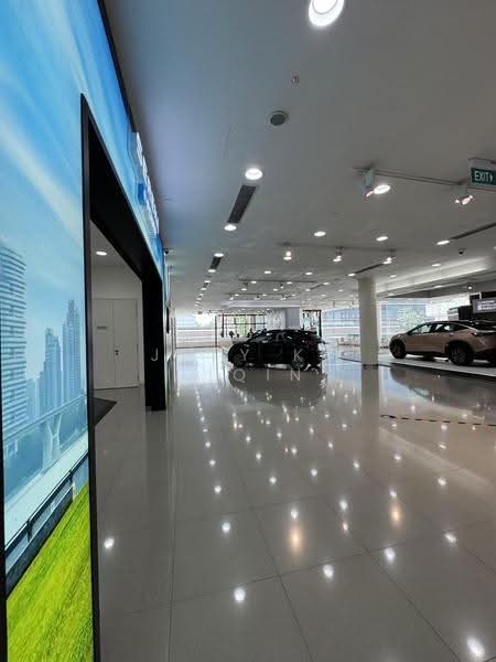 High Visibility Premium Branded Car Showroom, Alexandra / Commonwealth, 18,000 sqft, Light Industrial (B1) For Rent, by Joey Ke Liqin, 500247422 - Interior - CommercialGuru.com.sg