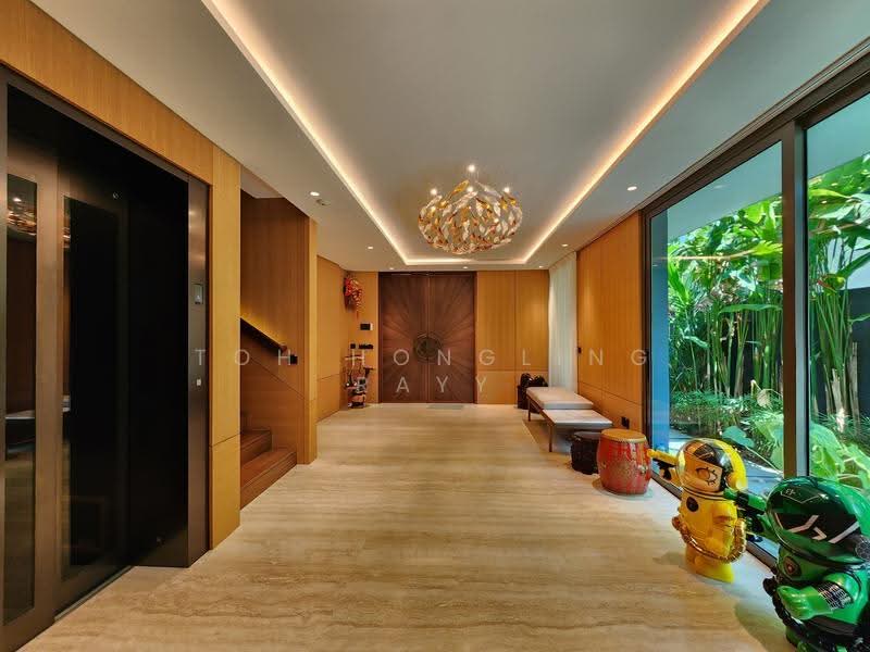 Fully Rebuilt I MacPherson Garden Estate I 3600sqft Land with Approx 8000sqft Built I 6 Car Park, Macpherson / Potong Pasir, 7 Bedrooms, 7,980 sqft, Semi-Detached House For Sale, by Toh HongLing Rayy, 500247435 - Entrance - PropertyGuru.com.sg