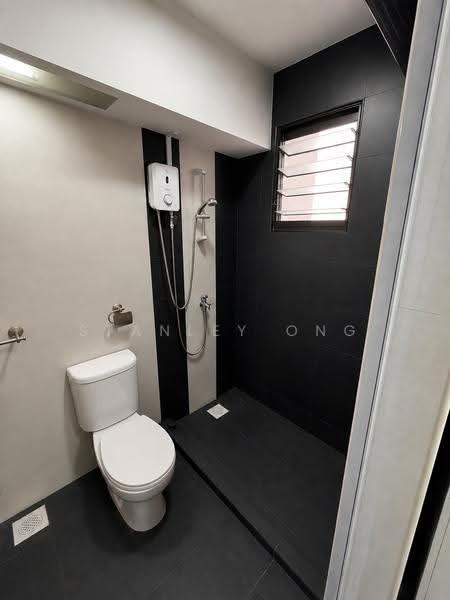 984A Buangkok Link, 984A Buangkok Link, Hougang / Punggol / Sengkang, Room Rental, 150 sqft, HDB Flat For Rent, by Stanley Ong, 500247449 - Bathroom - PropertyGuru.com.sg
