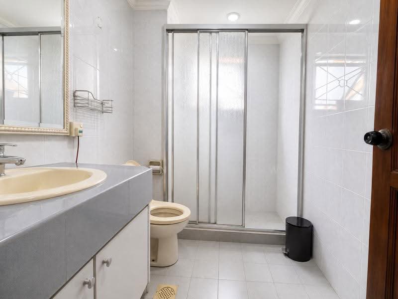 Recreation Road, Recreation Road, Hougang / Punggol / Sengkang, Room Rental, 350 sqft, Semi-Detached House For Rent, by Vernon Low, 500247451 - Bathroom - PropertyGuru.com.sg