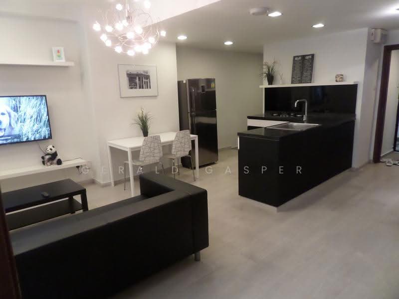 International Plaza, 10 Anson Road, Chinatown / Tanjong Pagar, 4 Bedrooms, 1,033 sqft, Apartment For Sale, by Gerald Gasper, 500247464 - Living Room - PropertyGuru.com.sg