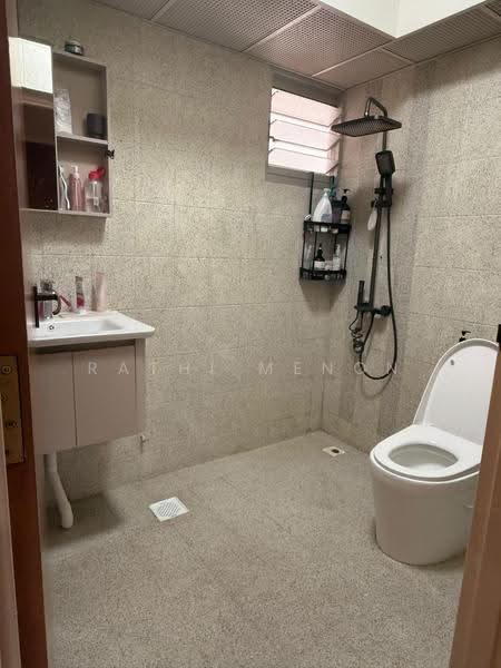 433B Sengkang West Way, 433B Sengkang West Way, Seletar / Yio Chu Kang, Room Rental, 100 sqft, HDB Flat For Rent, by Rathi Menon, 500247468 - Bathroom - PropertyGuru.com.sg