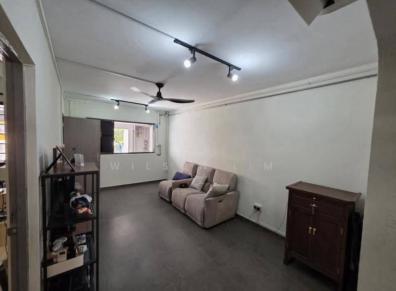 825 Yishun Street 81, 825 Yishun Street 81, Sembawang / Yishun, 2 Bedrooms, 73 sqft, HDB Flat For Sale, by Wilson Lim, 500247483 - Living Room - PropertyGuru.com.sg