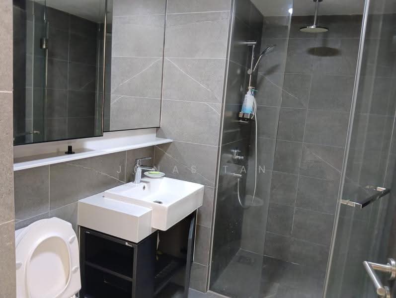 Riverfront Residences, 41 Hougang Avenue 7, Hougang / Punggol / Sengkang, 1 Bedroom, 417 sqft, Condominium For Rent, by Jonas Tan, 500247501 - Bathroom - PropertyGuru.com.sg