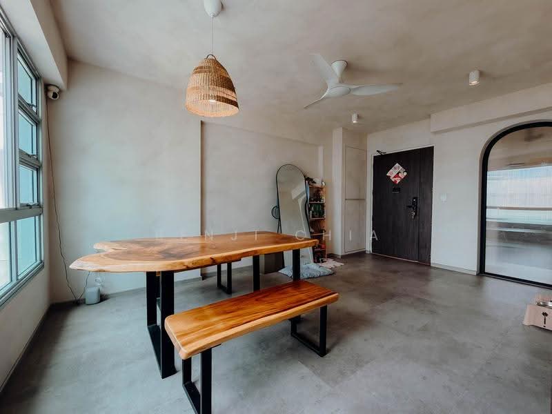 130B Lorong 1 Toa Payoh, 130B Lorong 1 Toa Payoh, Balestier / Toa Payoh, 2 Bedrooms, 732 sqft, HDB Flat For Sale, by Benji Chia, 500247521 - Dining Room - PropertyGuru.com.sg