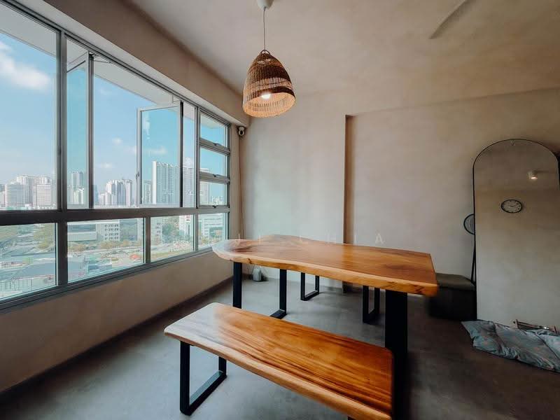 130B Lorong 1 Toa Payoh, 130B Lorong 1 Toa Payoh, Balestier / Toa Payoh, 2 Bedrooms, 732 sqft, HDB Flat For Sale, by Benji Chia, 500247521 - Dining Room - PropertyGuru.com.sg