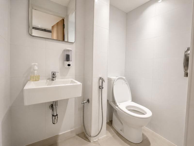 Prinsep Place, 76 Prinsep Street, Beach Road / Bugis / Rochor, 1,356 sqft, Shop / Shophouse For Rent, by Pauline Chia, 500247529 - Bathroom - CommercialGuru.com.sg