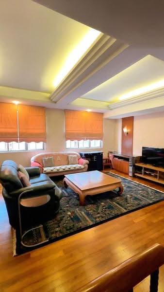 Upper changi road north, Mariam Wy/ Jln Mariam/ Jln Kelempong, Changi Airport / Changi Village, 5 Bedrooms, 1,730 sqft, Terraced House For Sale, by Deborah Evangeline Gan, 500247533 - Living Room - PropertyGuru.com.sg