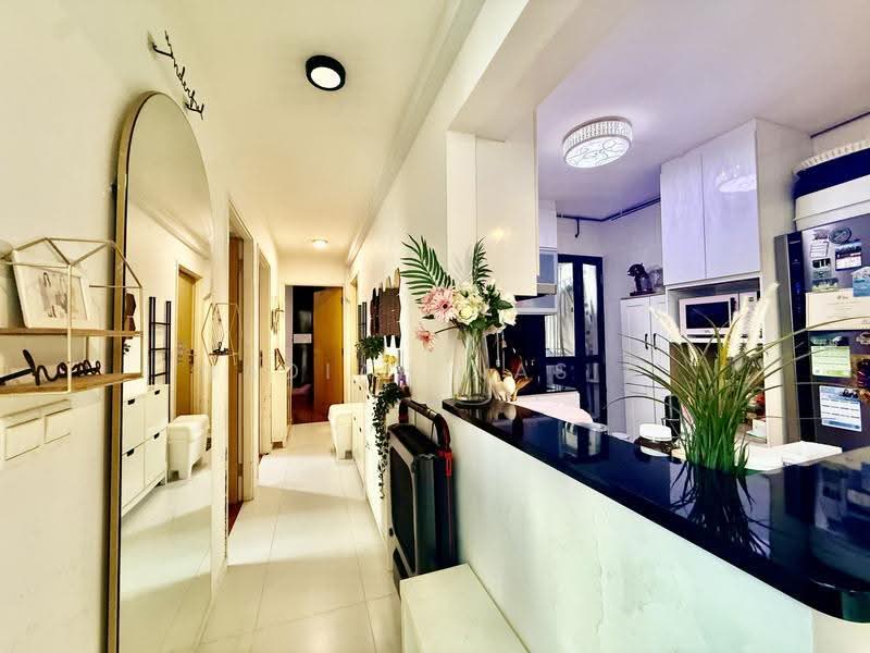 91 Dawson Road, 91 Dawson Road, Alexandra / Commonwealth, 3 Bedrooms, 1,022 sqft, HDB Flat For Sale, by Nadiah Nasir, 500247554 - Corridor - PropertyGuru.com.sg