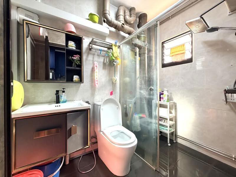262B Compassvale Street, 262B Compassvale Street, Hougang / Punggol / Sengkang, 4 Bedrooms, 1,399 sqft, HDB Flat For Sale, by Fatin Amira, 500247584 - Bathroom - PropertyGuru.com.sg