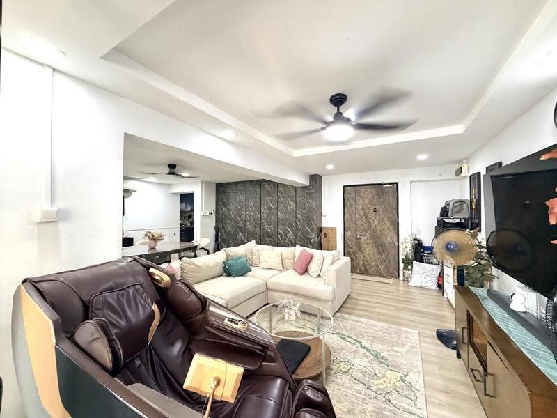 262B Compassvale Street, 262B Compassvale Street, Hougang / Punggol / Sengkang, 4 Bedrooms, 1,399 sqft, HDB Flat For Sale, by Fatin Amira, 500247584 - Living Room - PropertyGuru.com.sg