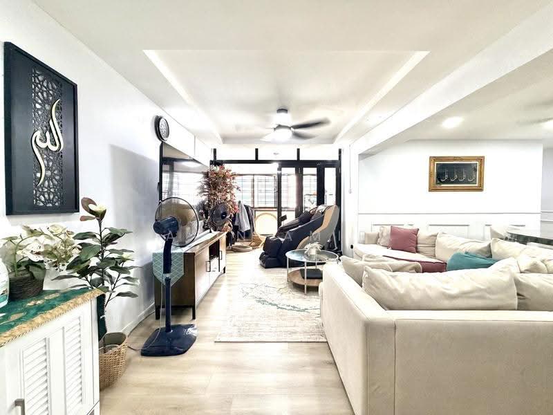 262B Compassvale Street, 262B Compassvale Street, Hougang / Punggol / Sengkang, 4 Bedrooms, 1,399 sqft, HDB Flat For Sale, by Fatin Amira, 500247584 - Living Room - PropertyGuru.com.sg