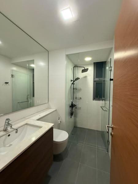 Double Bay Residences, 19B Simei Street 4, Pasir Ris / Tampines, Room Rental, 120 sqft, Condominium For Rent, by Pheron Lim, 500247596 - Bathroom - PropertyGuru.com.sg