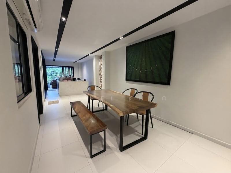 Jalan Rindu, Hougang / Punggol / Sengkang, 7 Bedrooms, 5,000 sqft, Terraced House For Sale, by Rachel Khoo, 500247603 - Dining Room - PropertyGuru.com.sg