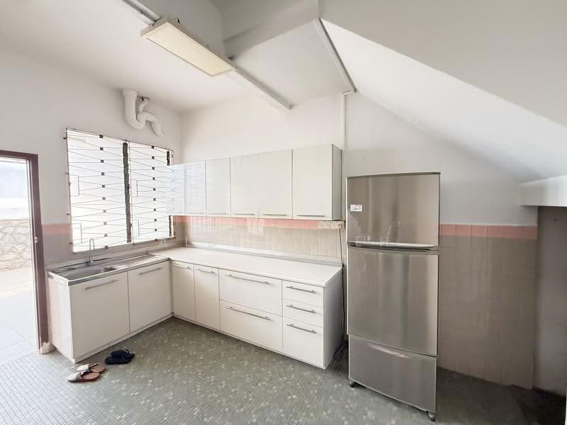 Kimsia Park, Jalan Lada Puteh, Orchard / River Valley, 3 Bedrooms, 2,000 sqft, Terraced House For Sale, by Albert Peh, 500247614 - Kitchen - PropertyGuru.com.sg