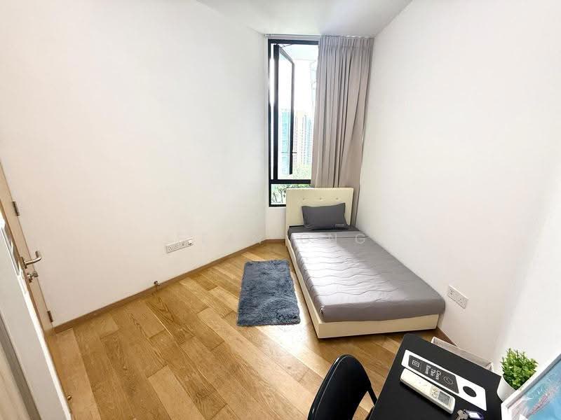 The Crest, 101 Prince Charles Crescent, Alexandra / Commonwealth, Room Rental, 100 sqft, Condominium For Rent, by Sean Ong, 500247621 - Bedroom - PropertyGuru.com.sg