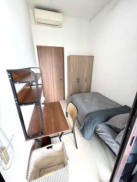 The Crest, 101 Prince Charles Crescent, Alexandra / Commonwealth, Room Rental, 80 sqft, Condominium For Rent, by Sean Ong, 500247626 - Bedroom - PropertyGuru.com.sg