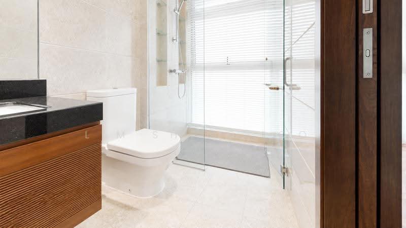 TOH CRESCENT SEMI-D, Changi Airport / Changi Village, 5 Bedrooms, 5,390 sqft, Semi-Detached House For Rent, by Lim Sheng Loo, 500247629 - Bathroom - PropertyGuru.com.sg