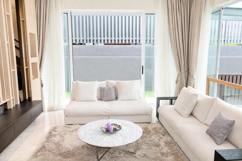 TOH CRESCENT SEMI-D, Changi Airport / Changi Village, 5 Bedrooms, 5,390 sqft, Semi-Detached House For Rent, by Lim Sheng Loo, 500247629 - Living Room - PropertyGuru.com.sg