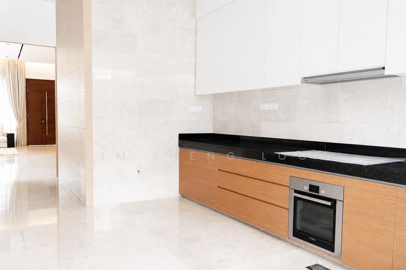 TOH CRESCENT SEMI-D, Changi Airport / Changi Village, 5 Bedrooms, 5,390 sqft, Semi-Detached House For Rent, by Lim Sheng Loo, 500247629 - Kitchen - PropertyGuru.com.sg