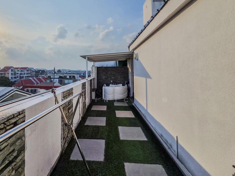 Residence 118, 118 Lorong L Telok Kurau, East Coast / Marine Parade, 6 Bedrooms, 2,799 sqft, Apartment For Sale, by Dominic Lim, 500247643 - Balcony - PropertyGuru.com.sg