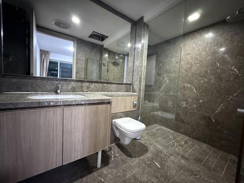 Master Bedroom @ Tanah Merah MRT, Tanah Merah Kechil Ave, Bedok / Upper East Coast, Room Rental, 220 sqft, Condominium For Rent, by Alan Tsui 徐先生, 500247647 - Bathroom - PropertyGuru.com.sg