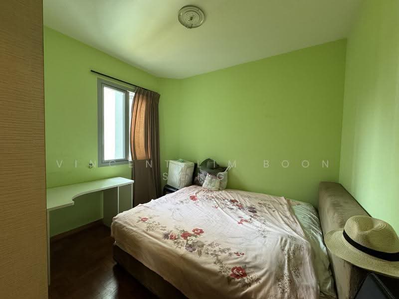 Hillview Regency, 26 Bukit Batok East Avenue 2, Dairy Farm / Bukit Panjang / Choa Chu Kang, 2 Bedrooms, 969 sqft, Condominium For Rent, by Vincent Lim Boon Seng, 500247659 - Bedroom - PropertyGuru.com.sg