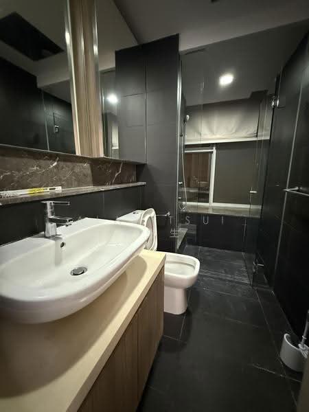 Optima @ Tanah Merah, 80 Tanah Merah Kechil Avenue, Bedok / Upper East Coast, Room Rental, 80 sqft, Apartment For Rent, by Alan Tsui 徐先生, 500247661 - Bathroom - PropertyGuru.com.sg