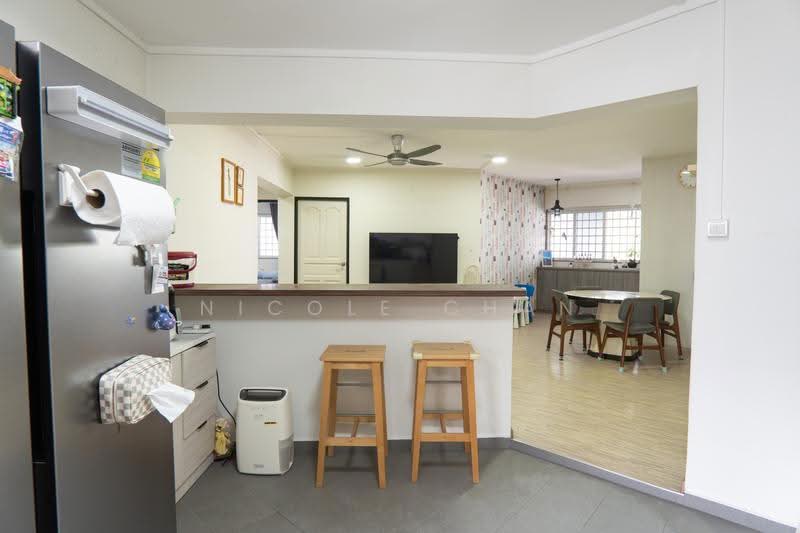 108 Bukit Batok West Avenue 6, 108 Bukit Batok West Avenue 6, Dairy Farm / Bukit Panjang / Choa Chu Kang, 3 Bedrooms, 1,152 sqft, HDB Flat For Sale, by Nicole Chan, 500247669 - Kitchen - PropertyGuru.com.sg