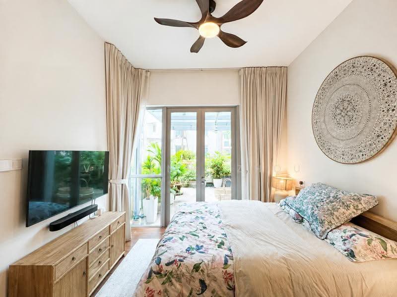 Caribbean at Keppel Bay, 32 Keppel Bay Drive, Harbourfront / Telok Blangah, 2 Bedrooms, 1,270 sqft, Condominium For Sale, by Vivienne Zhou, 500247670 - Master Bedroom - PropertyGuru.com.sg