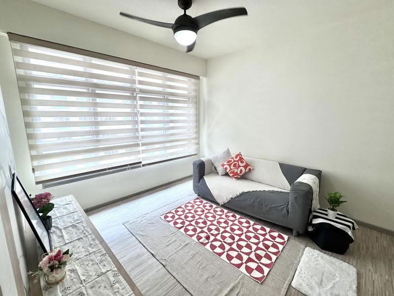 212B Punggol Walk, 212B Punggol Walk, Hougang / Punggol / Sengkang, 2 Bedrooms, 721 sqft, HDB Flat For Sale, by Carol Chen, 500247672 - Living Room - PropertyGuru.com.sg