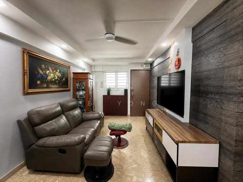311 Hougang Avenue 5, 311 Hougang Avenue 5, Hougang / Punggol / Sengkang, 2 Bedrooms, 733 sqft, HDB Flat For Sale, by Lee Yong, 500247678 - Living Room - PropertyGuru.com.sg
