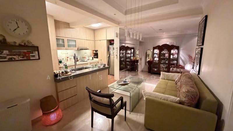Peirce View, 557 Upper Thomson Road, Ang Mo Kio / Bishan / Thomson, 2 Bedrooms, 947 sqft, Condominium For Sale, by Ang Tse Chong, 500247683 - Living Room - PropertyGuru.com.sg