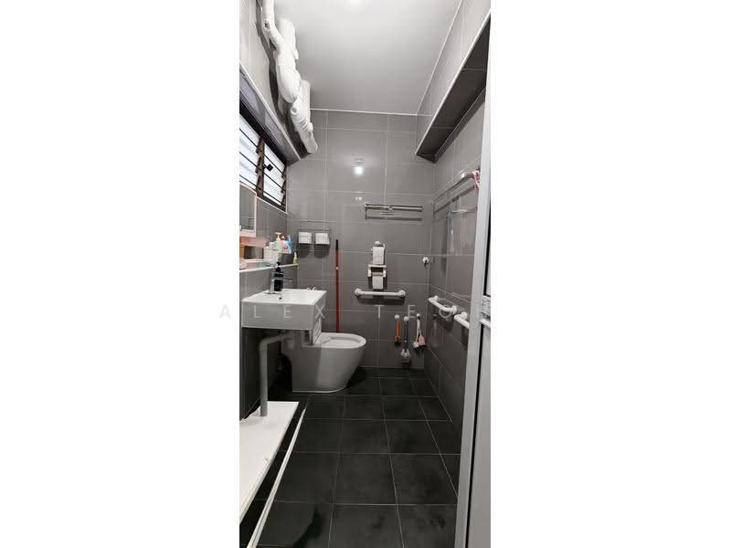 541 Choa Chu Kang Street 52, 541 Choa Chu Kang Street 52, Dairy Farm / Bukit Panjang / Choa Chu Kang, 3 Bedrooms, 1,345 sqft, HDB Flat For Sale, by Alex Teoh, 500247688 - Bathroom - PropertyGuru.com.sg