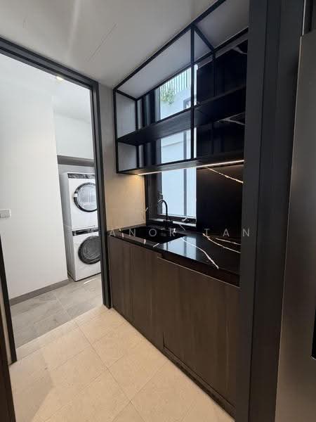 Jervois Mansion, 14 Jervois Close, Tanglin / Holland / Bukit Timah, 3 Bedrooms, 1,378 sqft, Condominium For Rent, by Eleanor Tan, 500247696 - Kitchen - PropertyGuru.com.sg