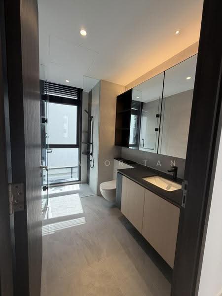 Jervois Mansion, 14 Jervois Close, Tanglin / Holland / Bukit Timah, 3 Bedrooms, 1,378 sqft, Condominium For Rent, by Eleanor Tan, 500247696 - Bathroom - PropertyGuru.com.sg